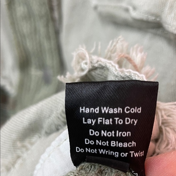 POL Green and Cream Plaid Jacket - Picture 4 of 8